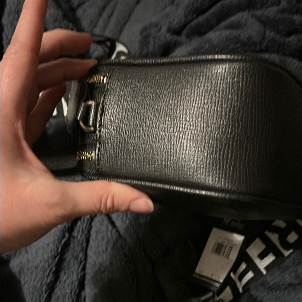Karl Lagerfeld Black Adjustable Crossbody Bag with matching coin purse - Picture 11 of 16